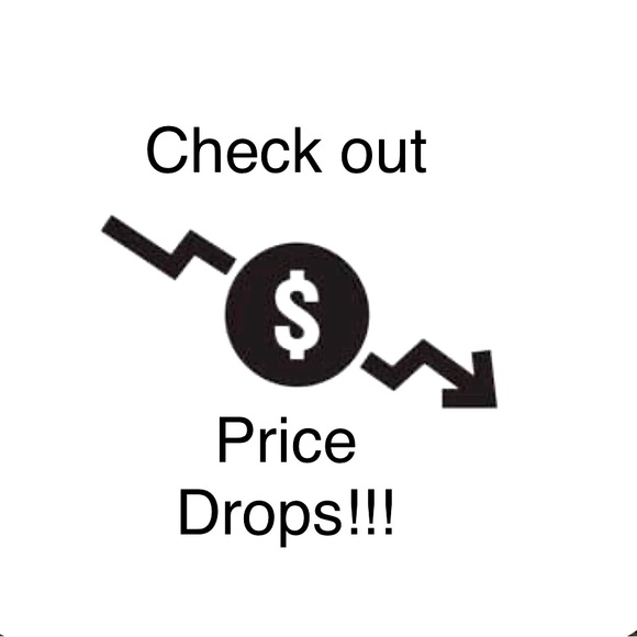 CLOSET PRICE DROPS!!! - Picture 1 of 1